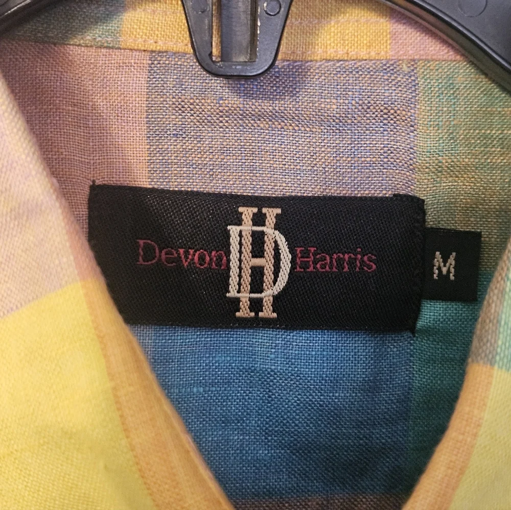 Devon Harris short-sleeved button-down Size Medium 100% Linen